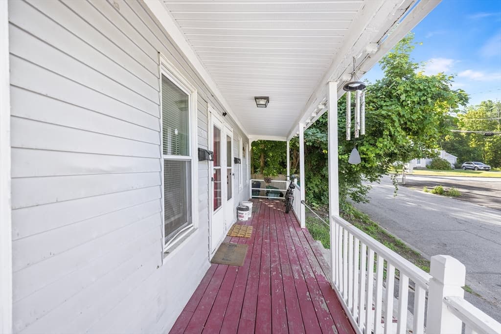 15 Cascade St, Fitchburg MA 01420 photo 2
