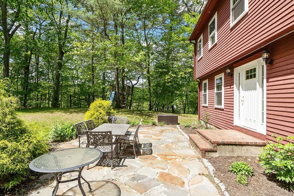 8 Scott Road, Littleton MA 01460 photo 4