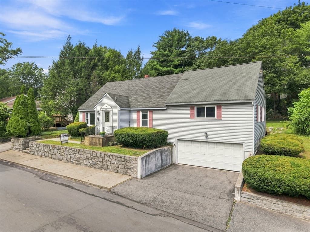 124 E Meadow Rd, Lowell MA 01854 photo 42