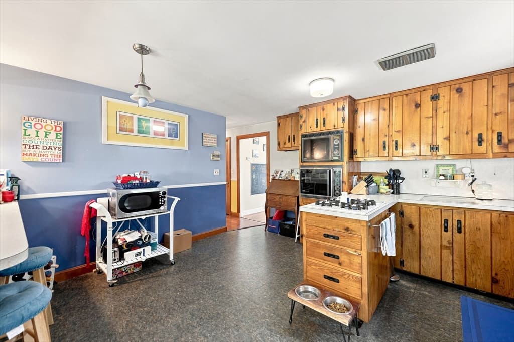 124 E Meadow Rd, Lowell MA 01854 photo 13