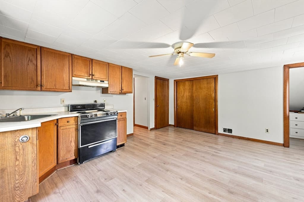 124 E Meadow Rd, Lowell MA 01854 photo 12