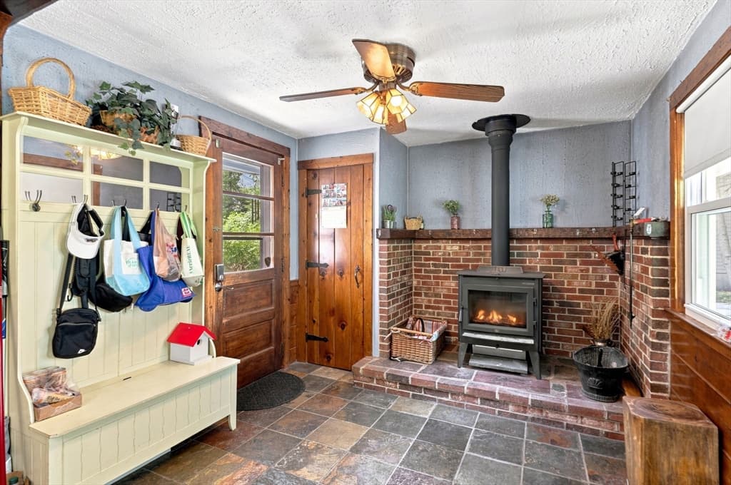124 E Meadow Rd, Lowell MA 01854 photo 21