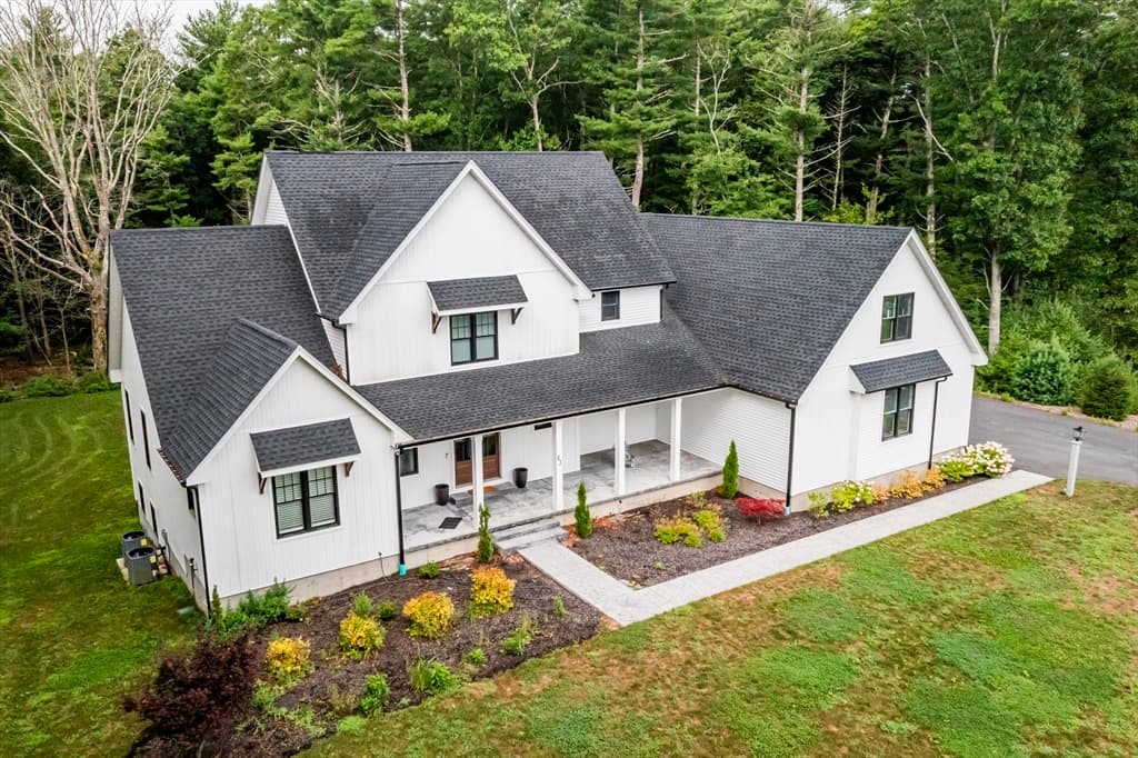 63 Whitetail Lane, Middleboro MA 02346