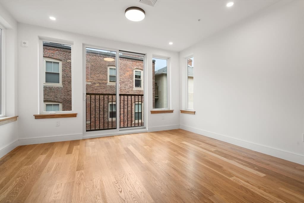 58 Kent # 302, Brookline MA 02445 photo 3