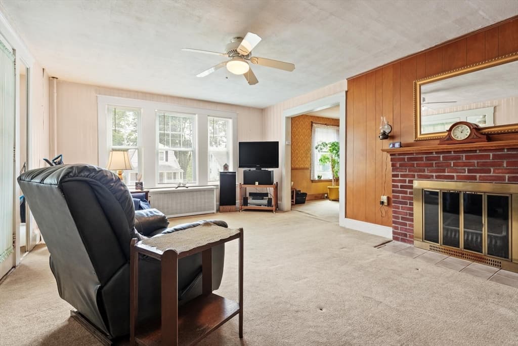 15 Willow Street, Reading MA 01867 photo 6