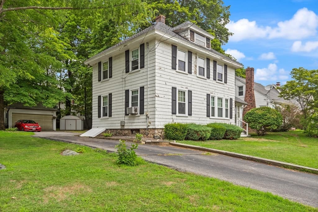 15 Willow Street, Reading MA 01867