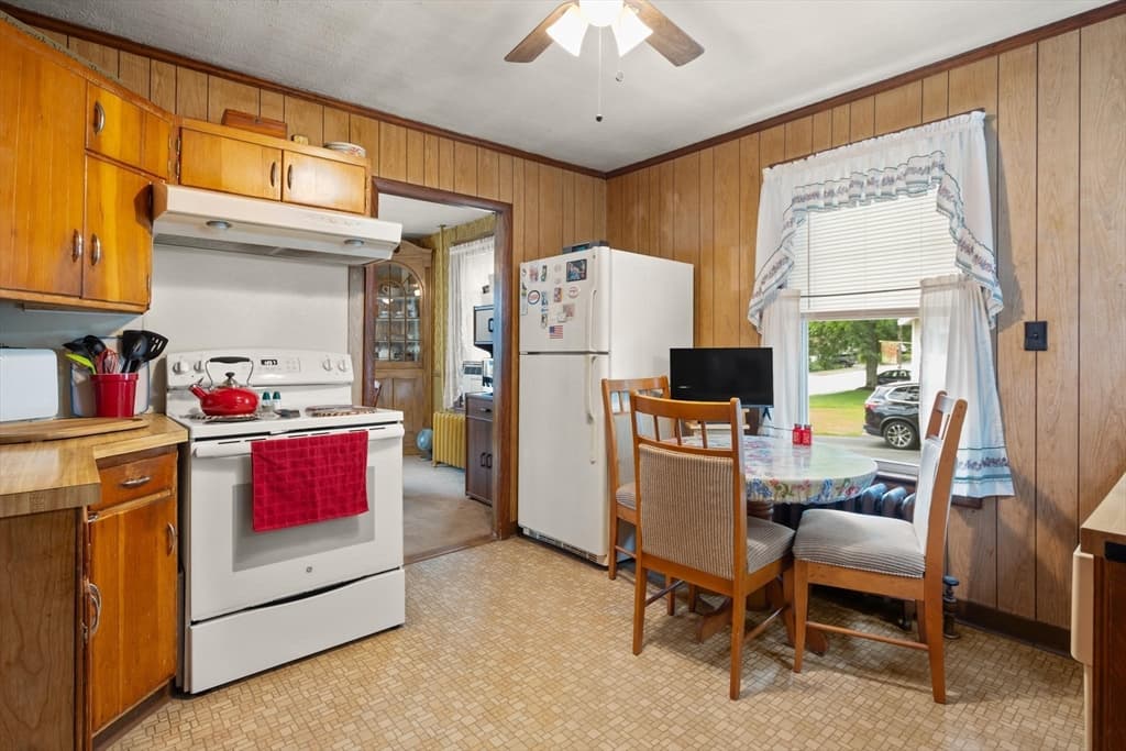 15 Willow Street, Reading MA 01867 photo 10