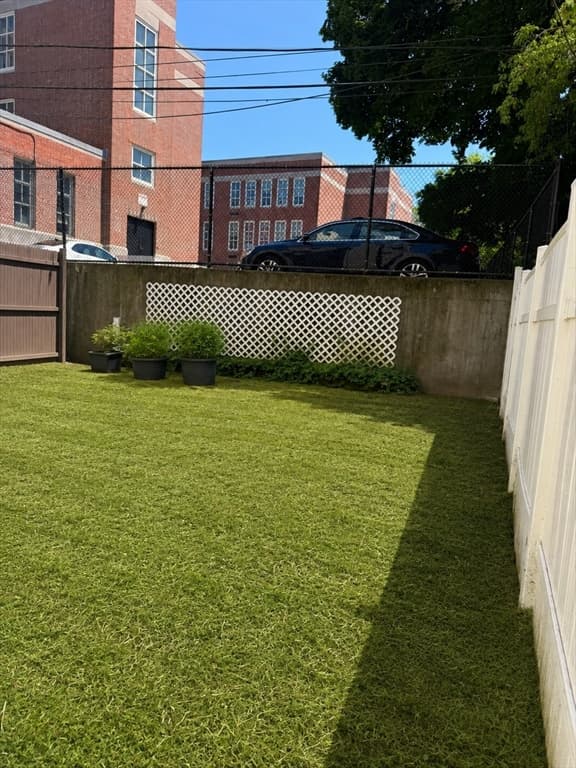 22 Fernboro St, Boston MA 02121 photo 25