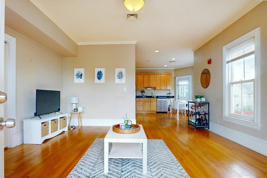 561 Broadway # A2, Somerville MA 02145 photo 5