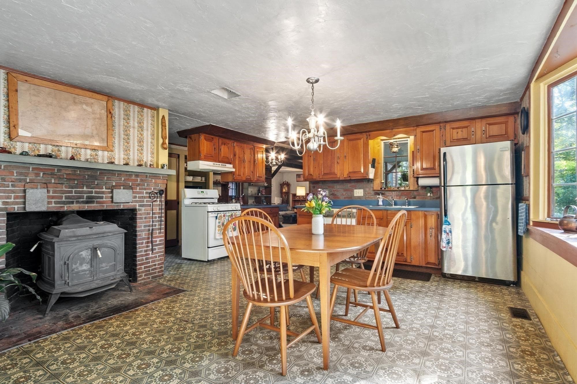Single Family Residence at 38 Laurelwood Rd, Sterling MA 01564, Sterling, photo 16 of 40