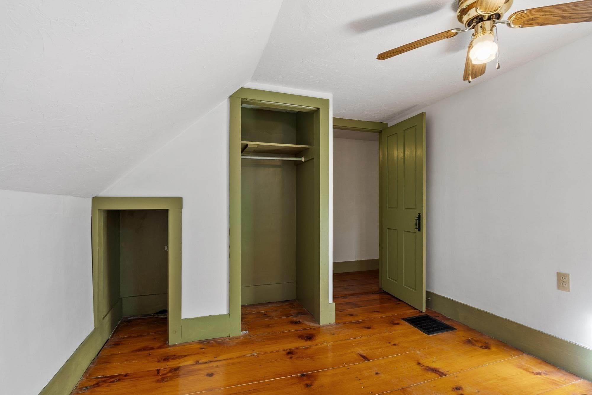Single Family Residence at 38 Laurelwood Rd, Sterling MA 01564, Sterling, photo 38 of 40