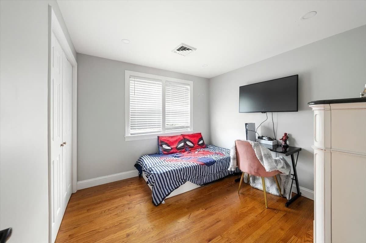 Single Family Residence at 7 Alyssum, Billerica MA 01821, photo 23 of 42