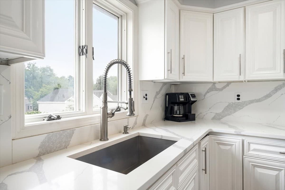 Single Family Residence at 7 Alyssum, Billerica MA 01821, photo 6 of 42