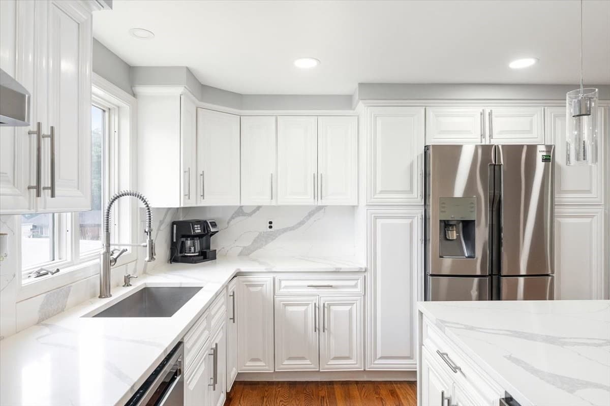 Single Family Residence at 7 Alyssum, Billerica MA 01821, photo 7 of 42