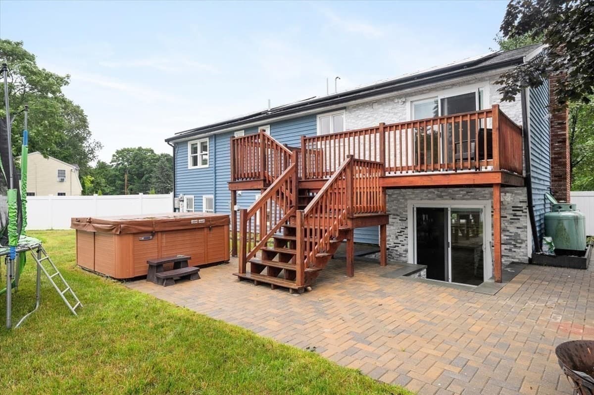 Single Family Residence at 7 Alyssum, Billerica MA 01821, photo 31 of 42