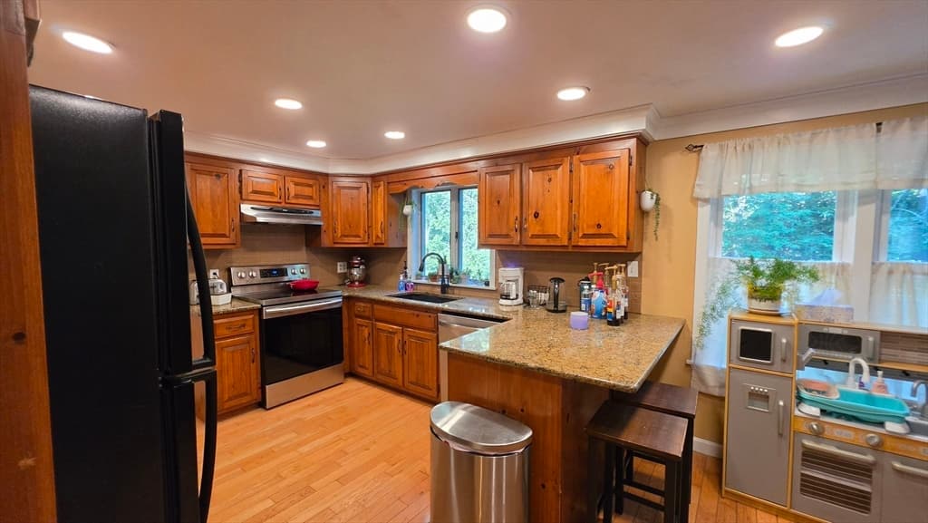 2 Greenleaf Dr, Exeter NH 03833 photo 24