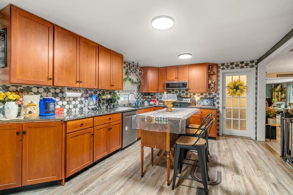 31 Helen Dr, West Boylston MA 01583 photo 4
