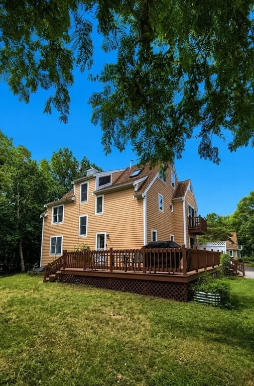 131 Whippoorwill Cir, Mashpee MA 02649 photo 3