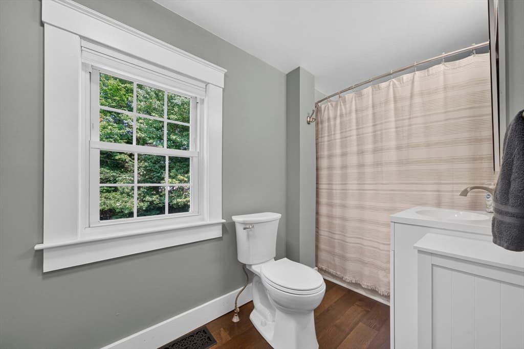 37 Acorn St, Middleboro MA 02346 photo 23