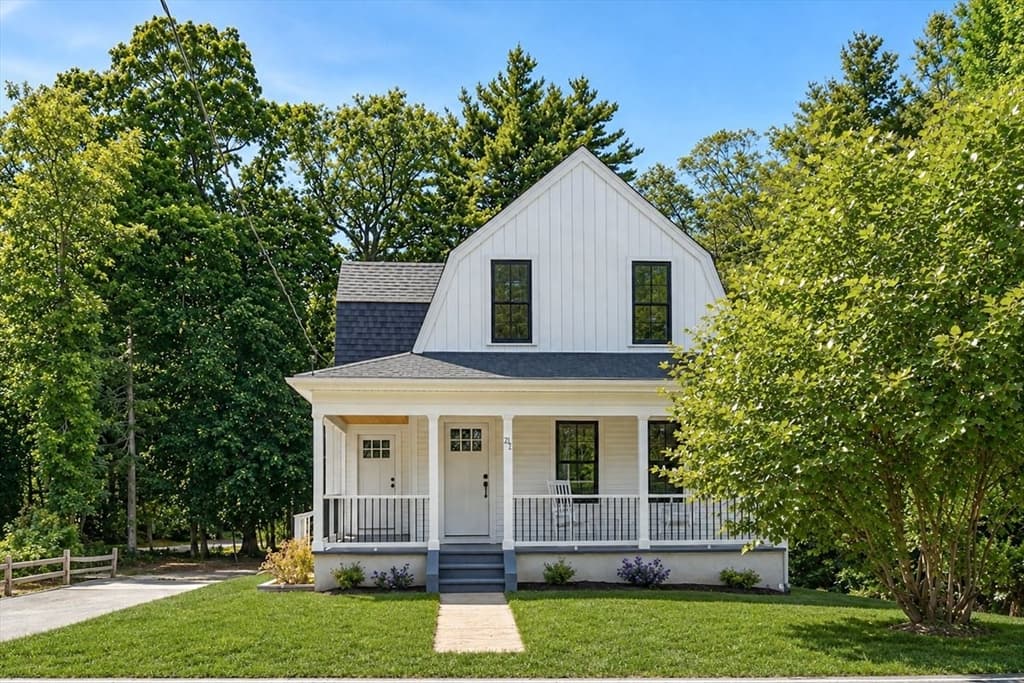 21 King Street, Hanover MA 02339