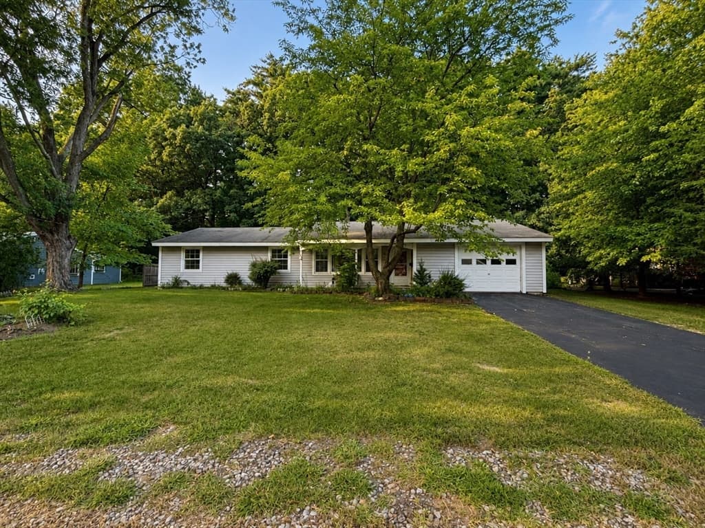 47 Eaton Rd, Framingham MA 01701