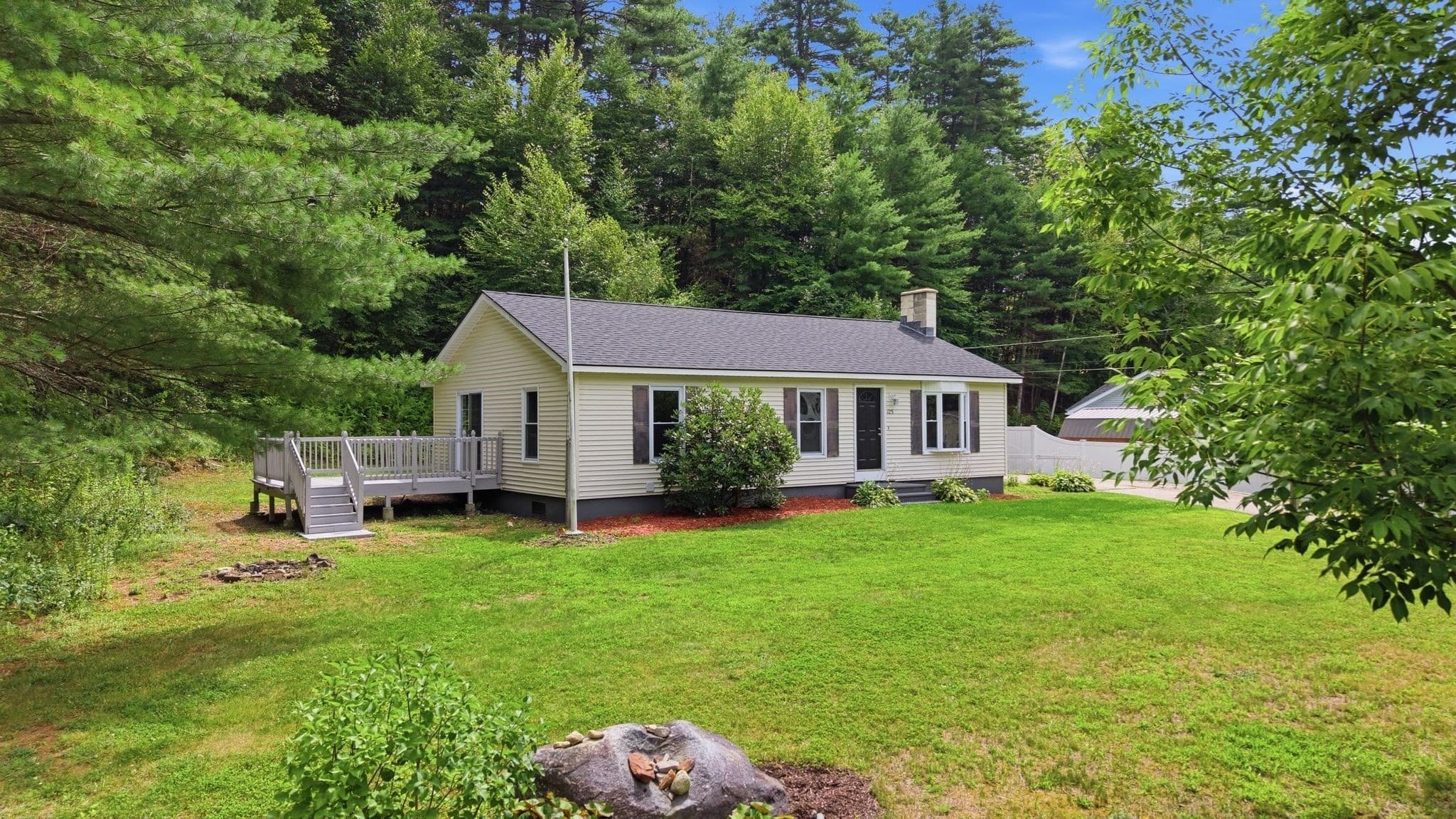 Single Family Residence at 125 Glendale Cir, Ware MA 01082, Ware, photo 2 of 14