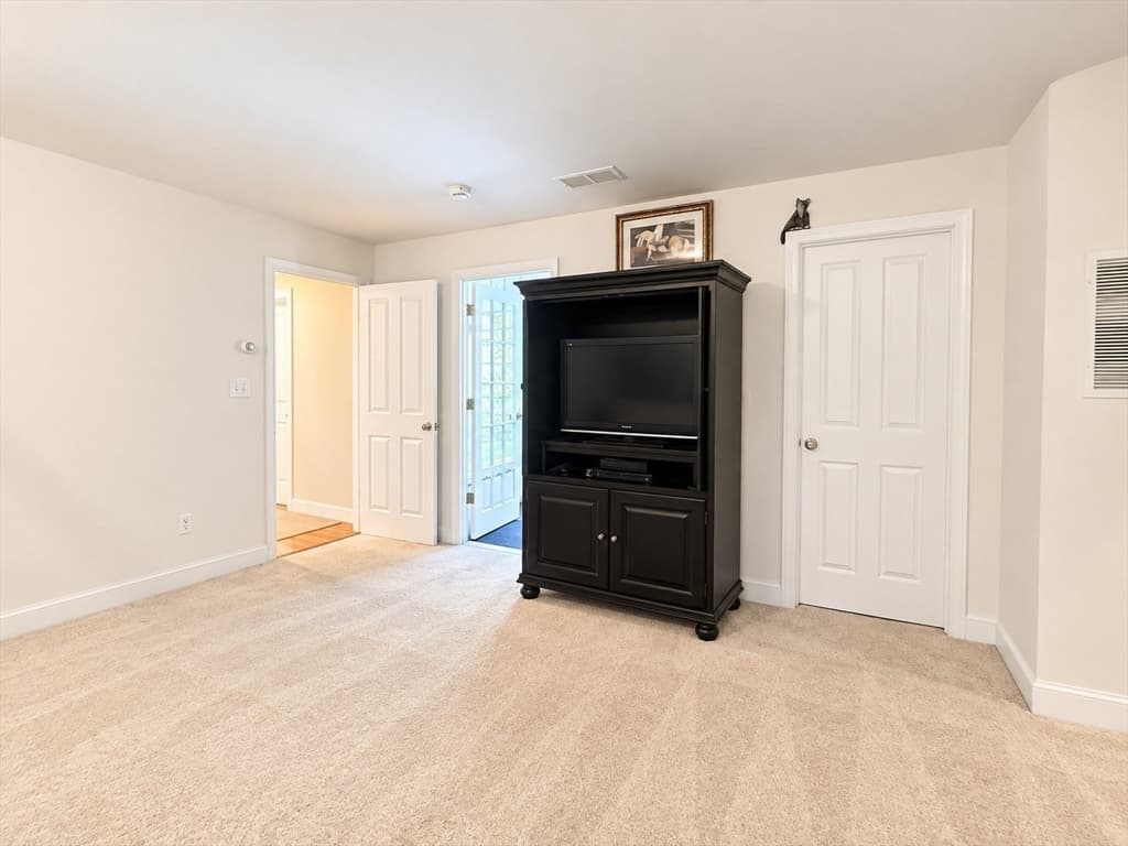 107 Mill St, Franklin MA 02038 photo 17