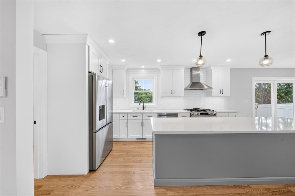 14 Neillian Way # 14, Bedford MA 01730 photo 3