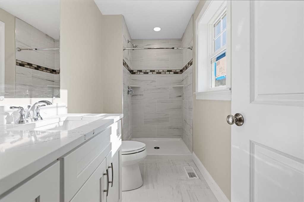 Single Family Residence at 989 Bay Street, Fall River MA 02724, Fall River, photo 16 of 40