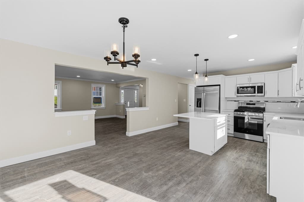 Single Family Residence at 989 Bay Street, Fall River MA 02724, Fall River, photo 10 of 40