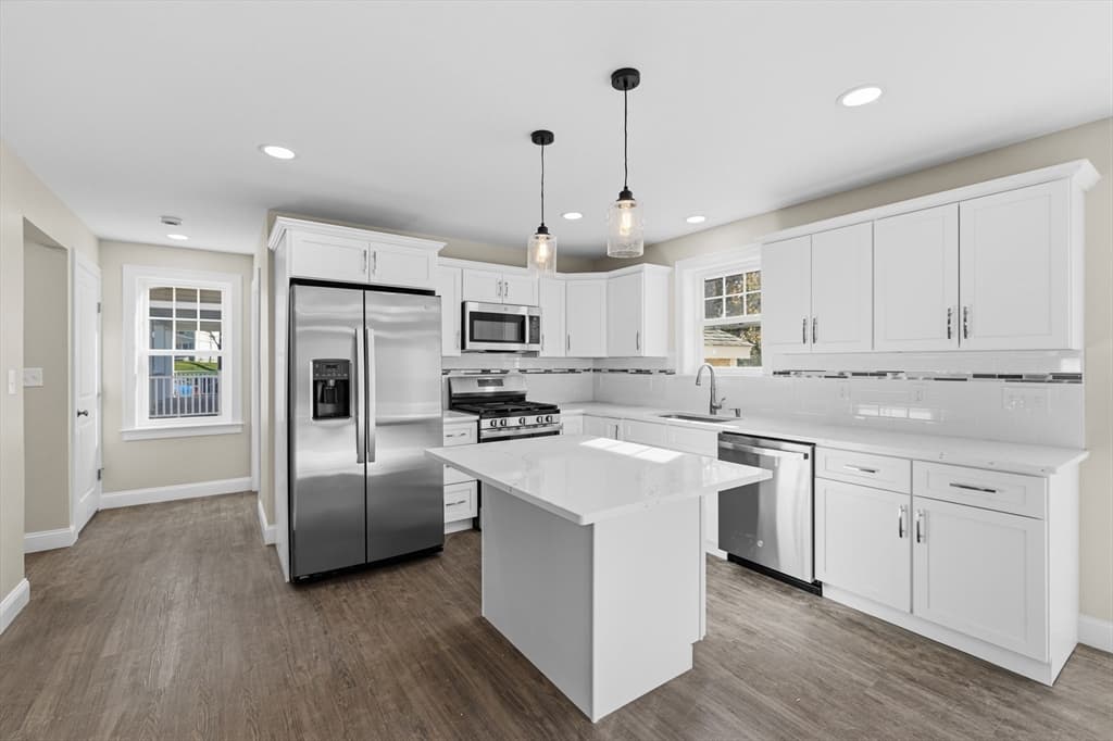 Single Family Residence at 989 Bay Street, Fall River MA 02724, Fall River, photo 11 of 40