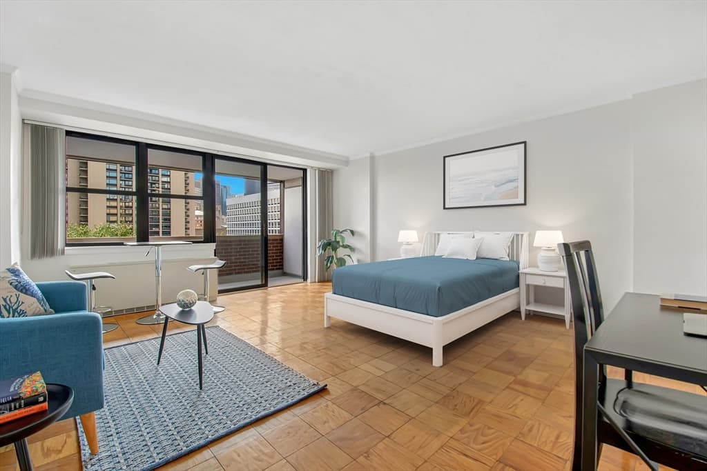 2 Hawthorne Pl # 10K, Boston MA 02114