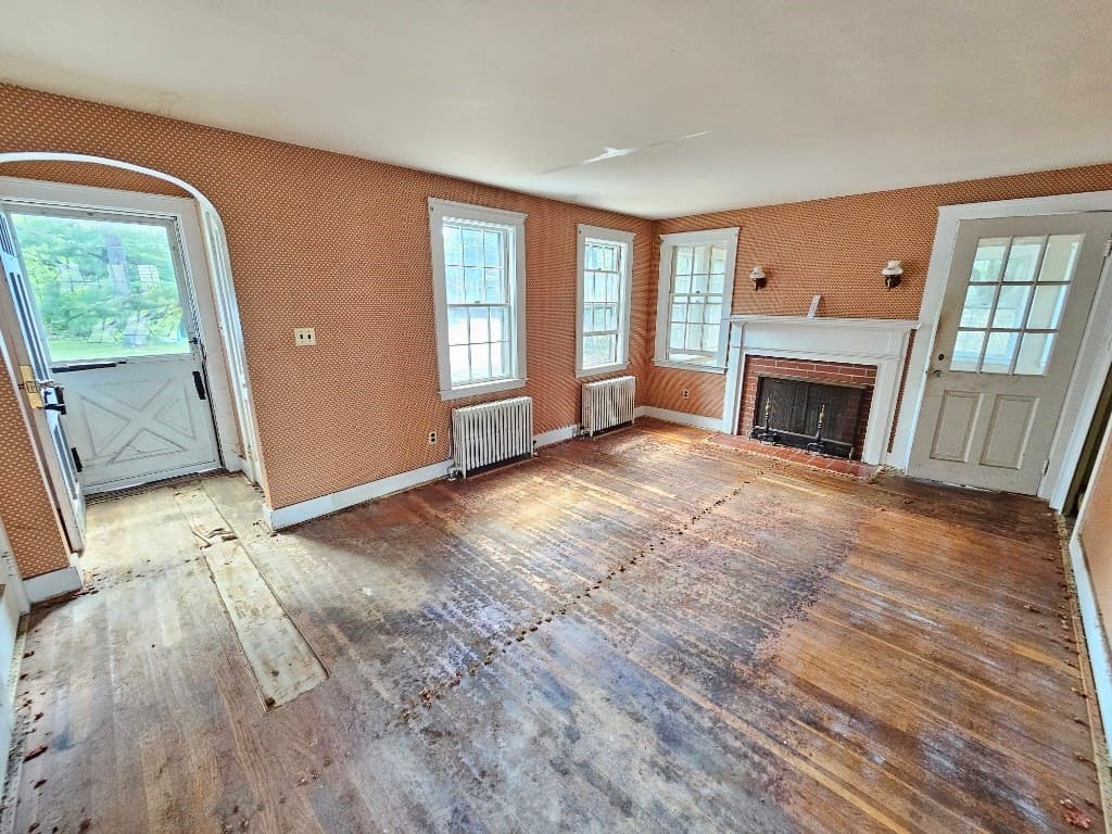 Single Family Residence at 204 Great Rd, Maynard MA 01754, Maynard, photo 3 of 20