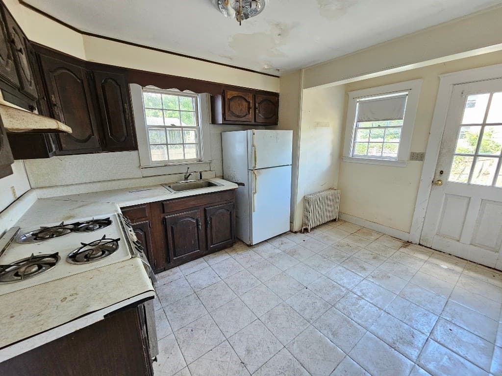 Single Family Residence at 204 Great Rd, Maynard MA 01754, Maynard, photo 8 of 20