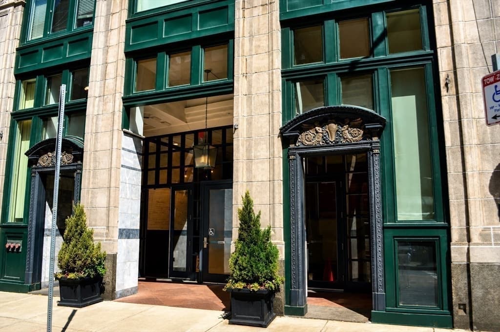 210 South St, Boston MA 02111 photo 3