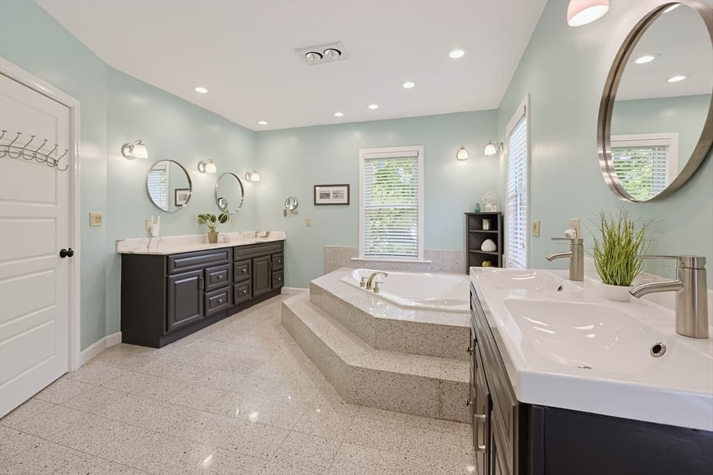 113 Grove St, North Attleboro MA 02760 photo 33