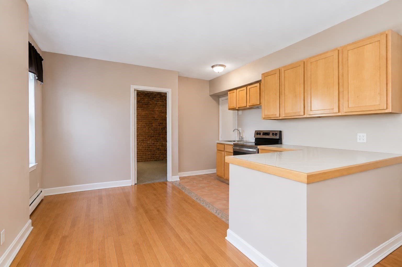 Condominium at 32 Fleet St # 7, Boston MA 02113, photo 4 of 23