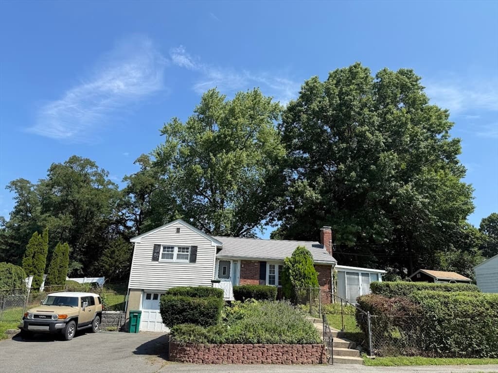 51 Westview Drive, Norwood MA 02062