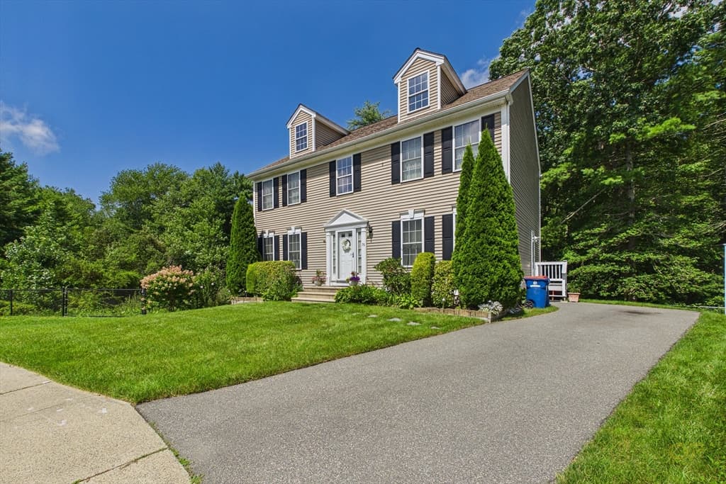 76 Erin Ct., New Bedford MA 02745 photo 4