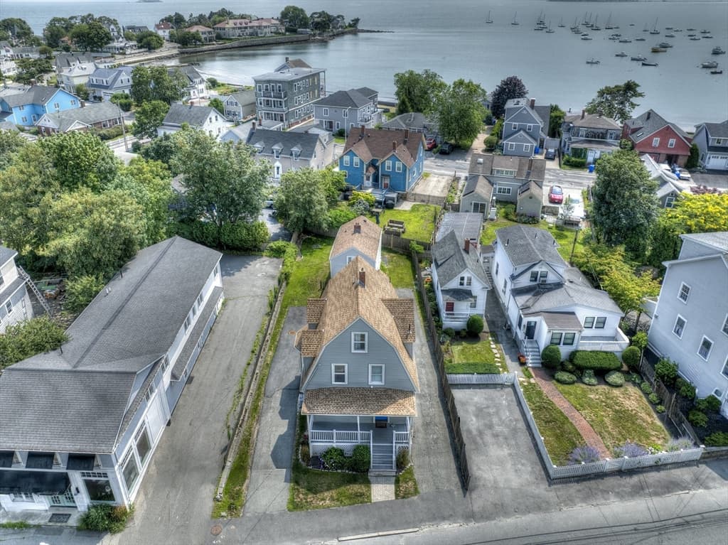 481 Humphrey, Swampscott MA 01907