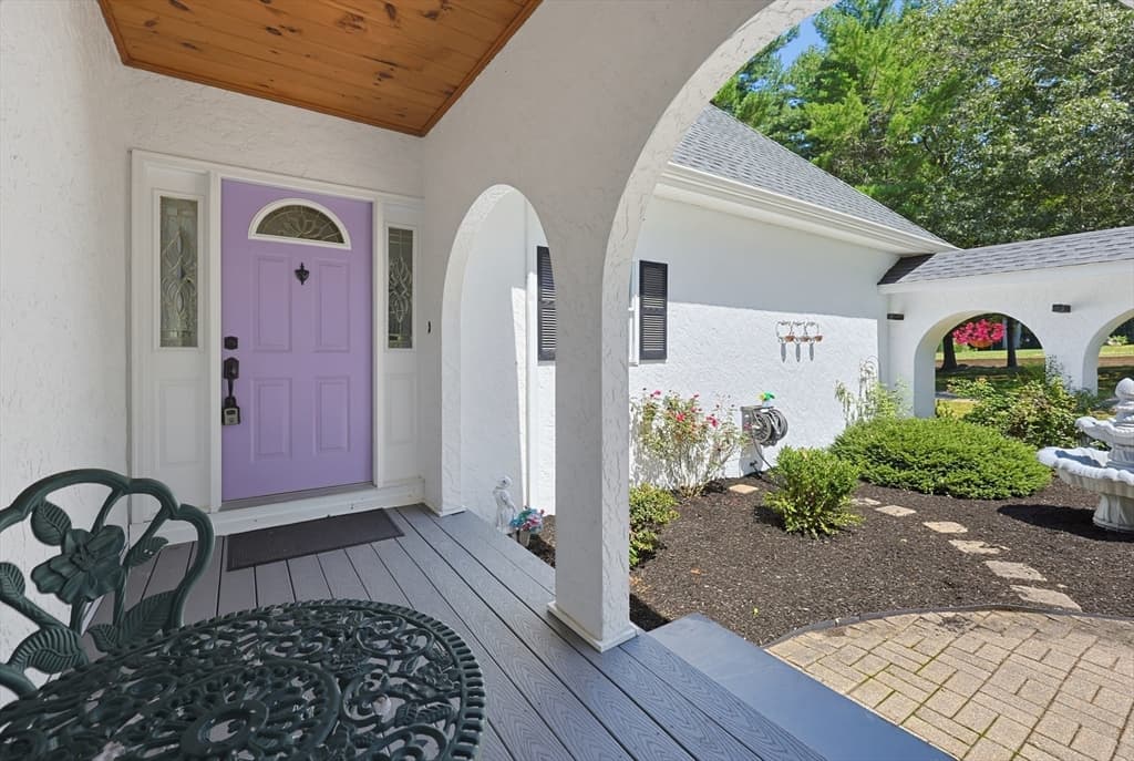 650 Crane Ave S, Taunton MA 02780 photo 4