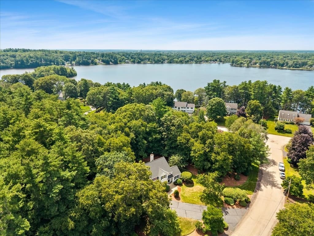 100 W Lake Dr, Taunton MA 02780 photo 6