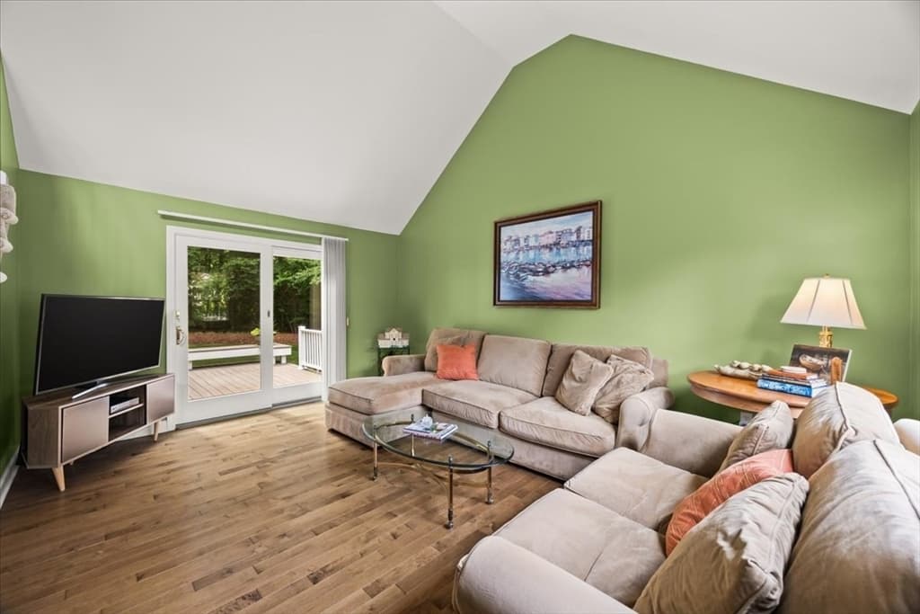 100 W Lake Dr, Taunton MA 02780 photo 12