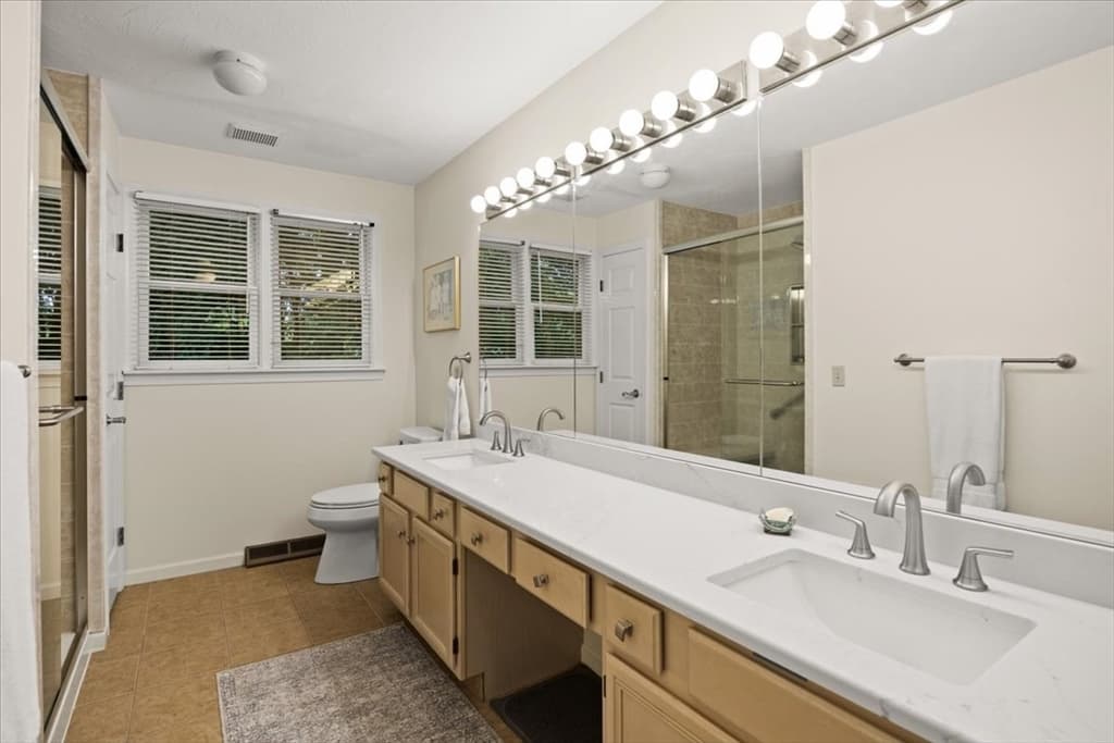 100 W Lake Dr, Taunton MA 02780 photo 26