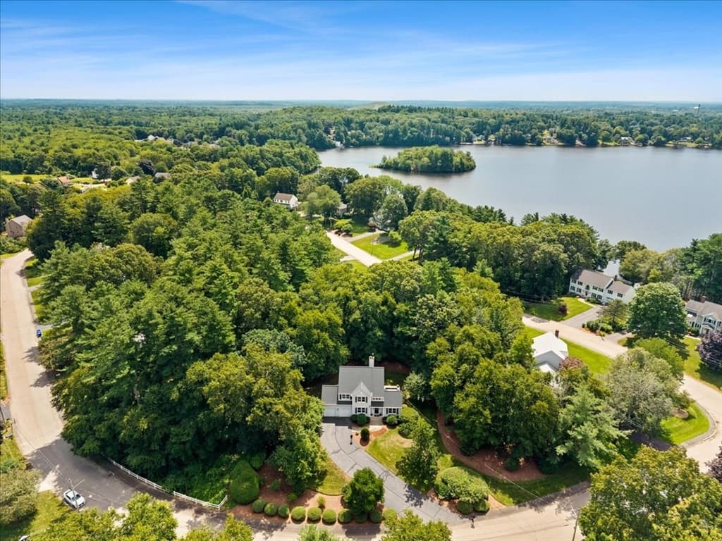 100 W Lake Dr, Taunton MA 02780 photo 7