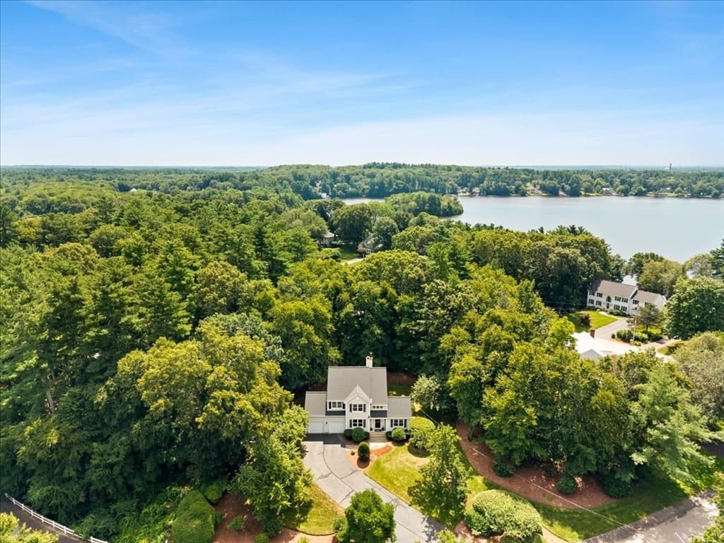 100 W Lake Dr, Taunton MA 02780 photo 5