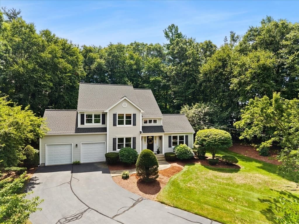 100 W Lake Dr, Taunton MA 02780 photo 4