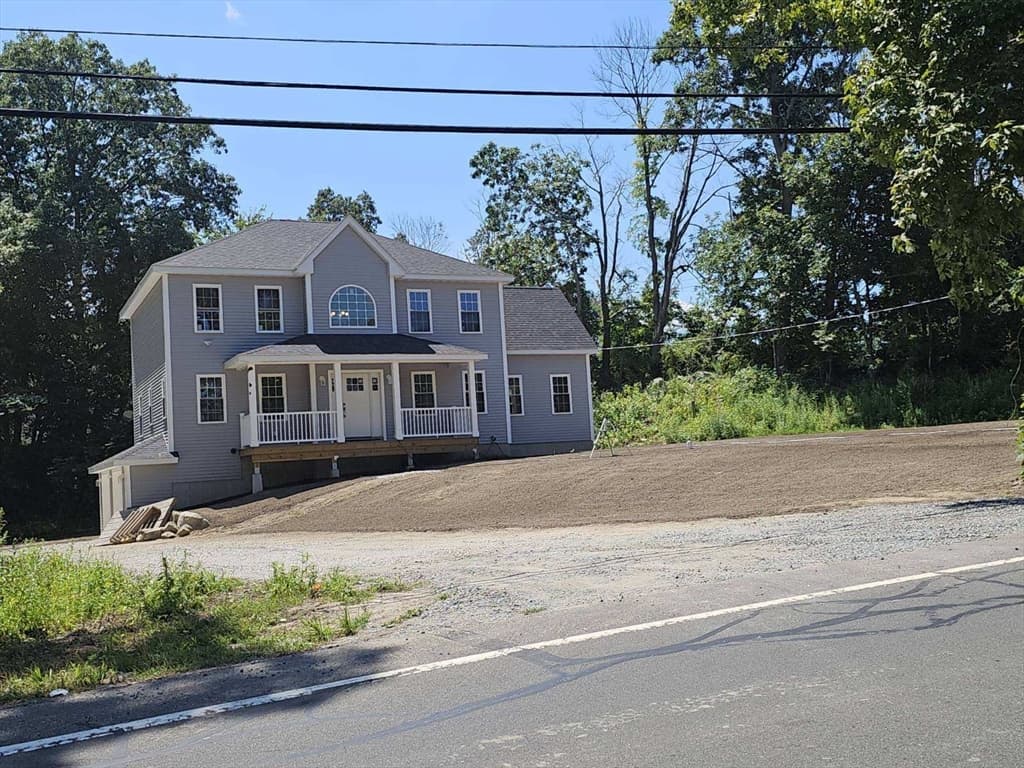 1 Old Fall River Rd, Dartmouth MA 02747 photo 2