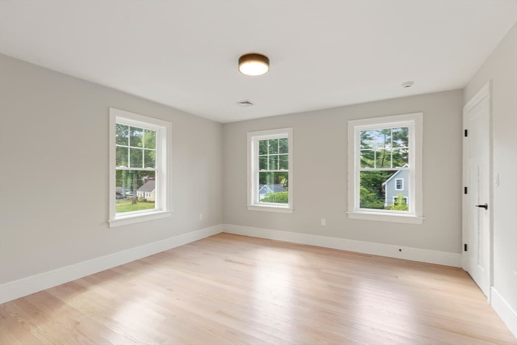 SIX Lane Avenue, Bedford MA 01730 photo 20
