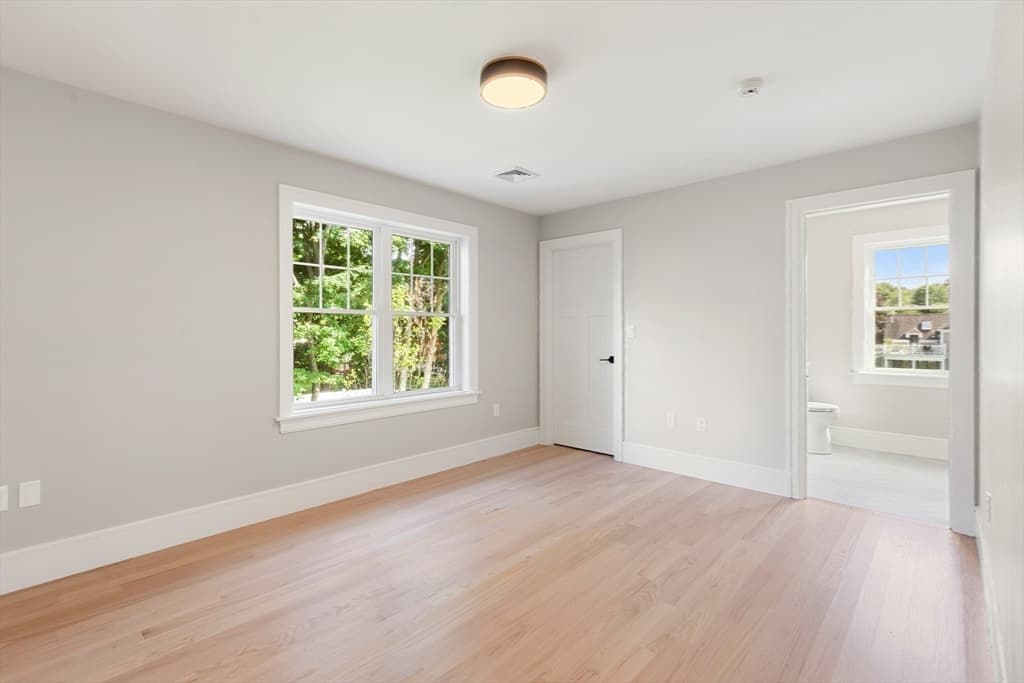 SIX Lane Avenue, Bedford MA 01730 photo 21